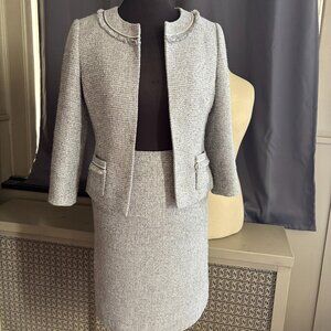 Tahari Gray and Silver Tweed Skirt Suit Size 4